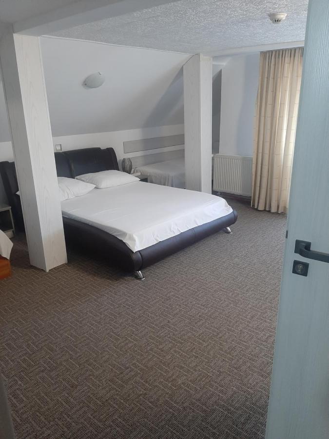 Casa Anemyra Hotel Sacele Luaran gambar